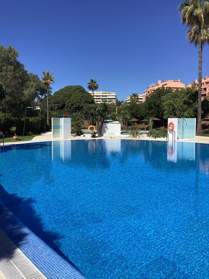 Апартаменты Playa Marina Club Pretty House Малага Экстерьер фото
